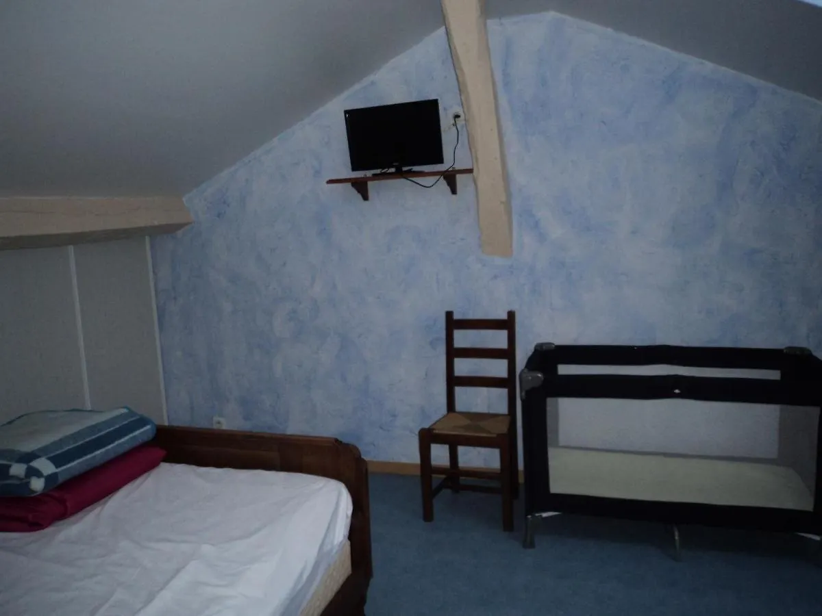 Gite La Lieutenance Holiday home Saint-Pourcain-sur-Sioule France