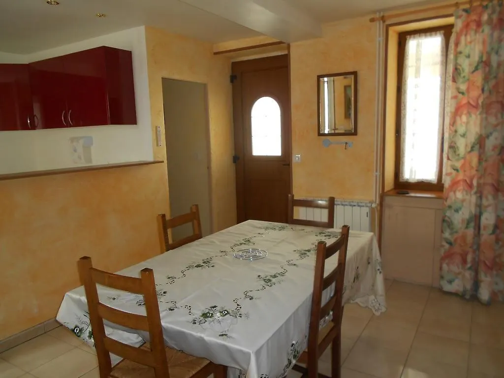 Gite La Lieutenance Holiday home Saint-Pourcain-sur-Sioule